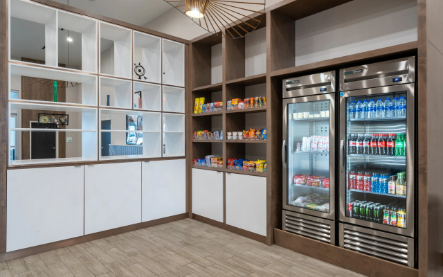 Holiday Inn & Suites Memphis Southeast-Germantown by IHG
