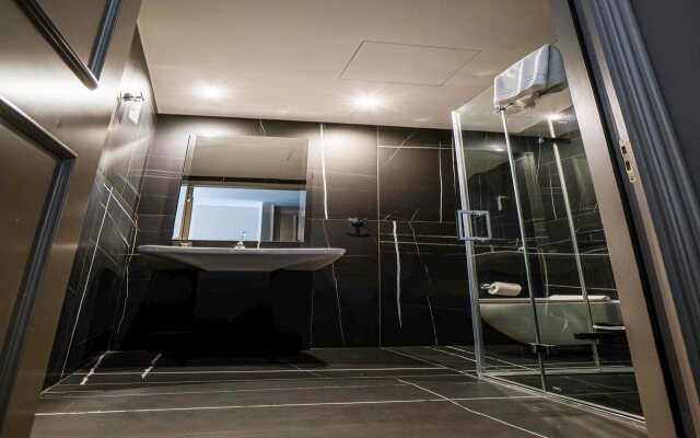 Gate Twenty Two Boutique Hotel