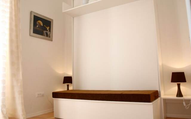 Miro Studio Apartments