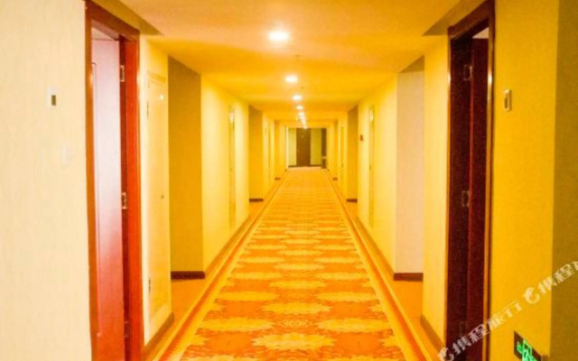 Super 8 Hotel (Shenzhou Changjiang East Road)