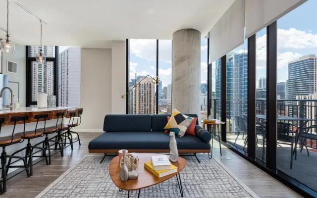 Cloud9 - River North at Aurelien