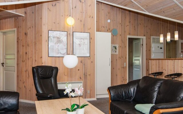 8 Person Holiday Home in Oksbol
