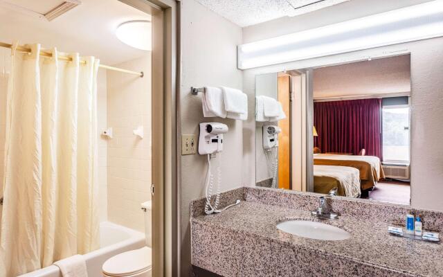 Econo Lodge Renfro Valley