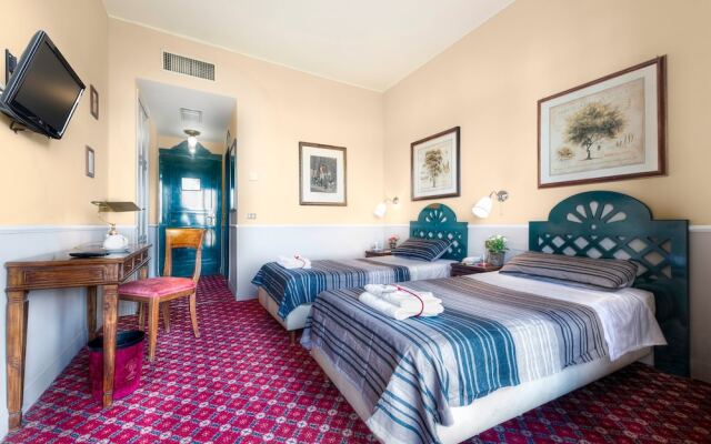 Grand Hotel Colony