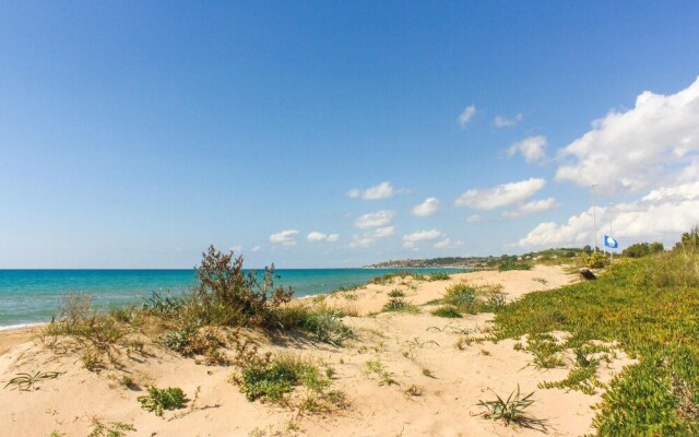 Nice Apartment in Menfi With 2 Bedrooms and Wifi