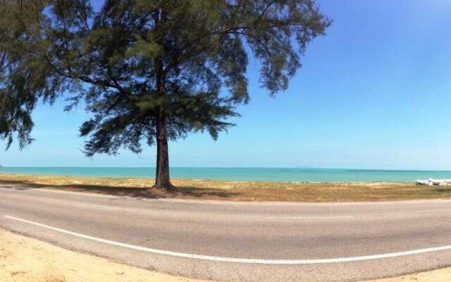 Semarak Beach Inn
