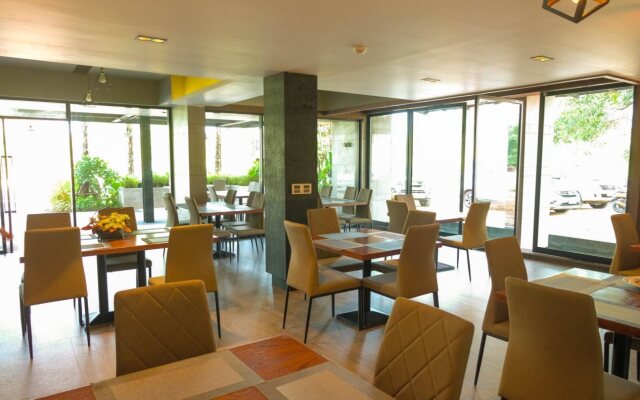 The Glory Gold Hotel