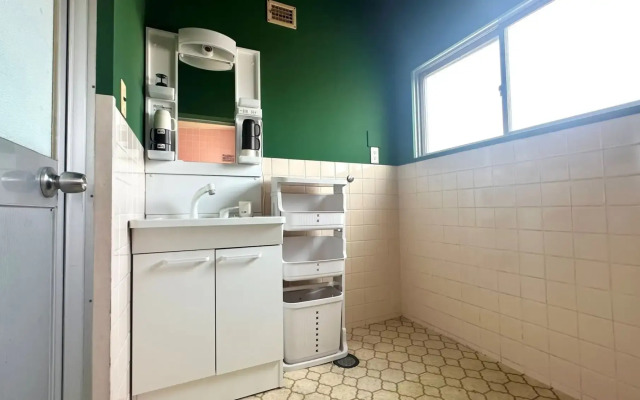 Travel&Book Hotel Hulaton Cabin Takamatsu - Hostel