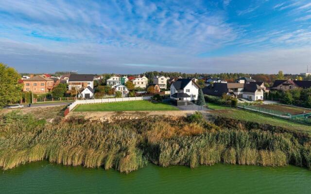 Brestinlove: Villa Lake