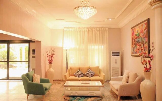 Impeccable Hotel by HomeVille Plus Benin