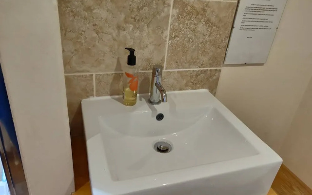 Whitehouse Guest House