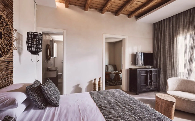 Serenity Suite Milos