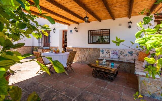 Casa El Trigal Villanueva de la Concepcion by Ruralidays