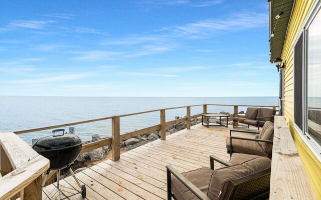 Aloha Beach Club Resort