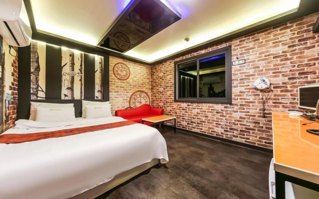 Pohang Youngil Univ Hotel Queens