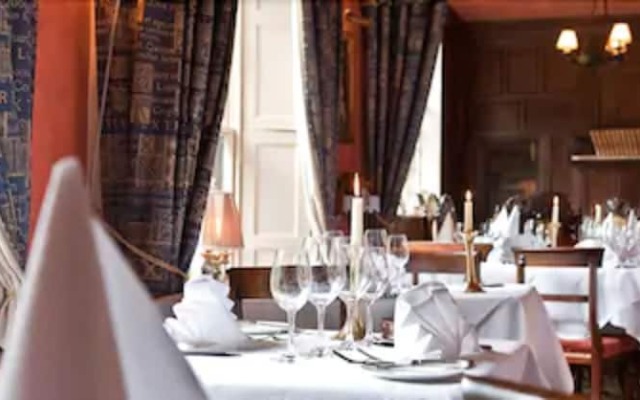 Ravenwood Hall Hotel