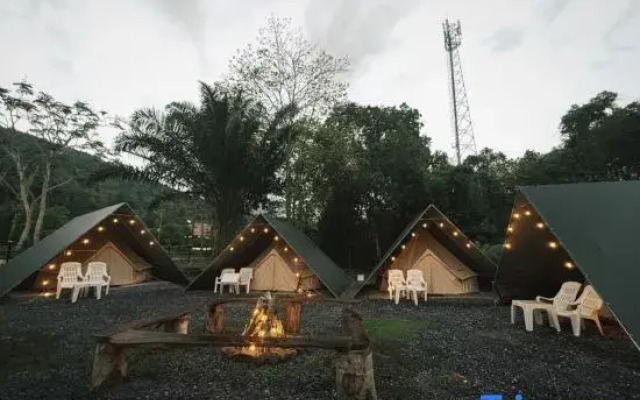 Nahm Khao Sok Hostel and Camping