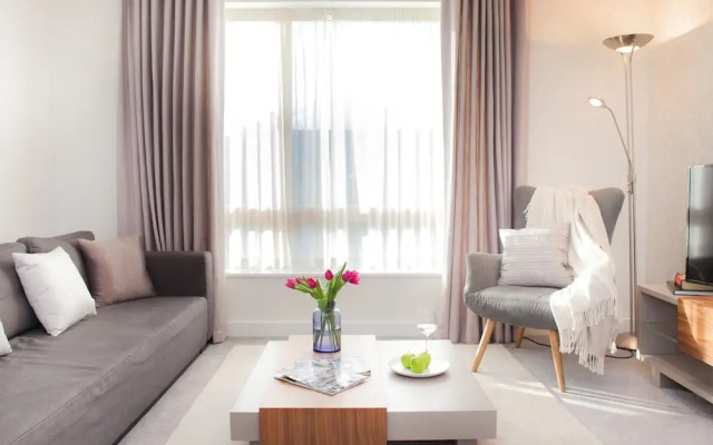 Henge House - Sarsen Apartment