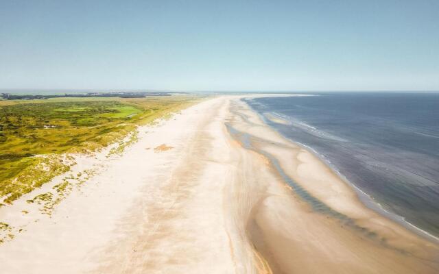 Comfortable Chalet With Dishwasher, Near the Beach