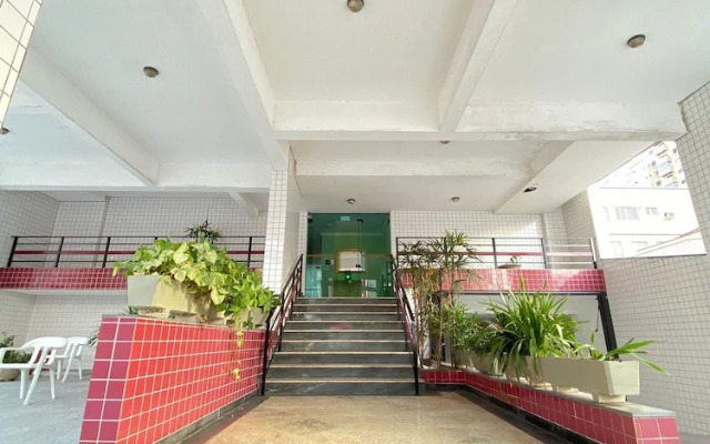 Pé na areia Canto do Forte III