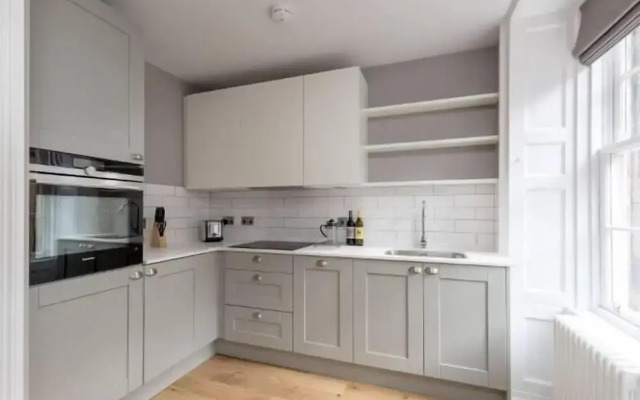 JOIVY Luxury Georgian City Centre Apartment (Sleeps 6)