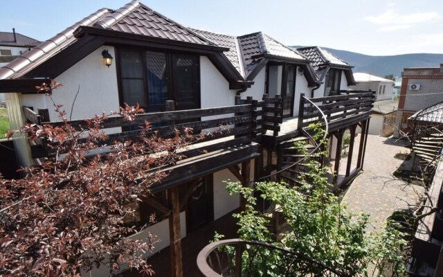 Sadorini Guest House