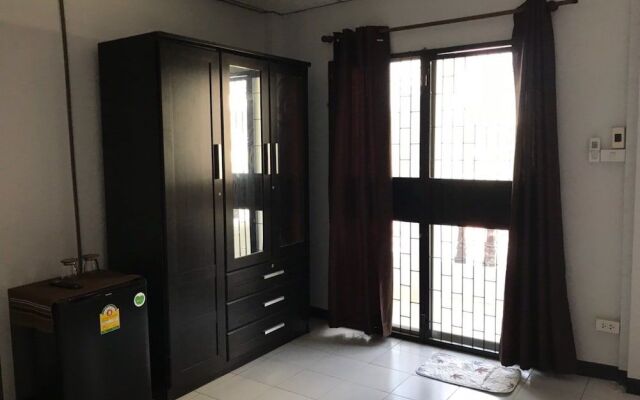 J Room Bangsaen