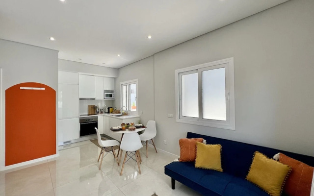 Praia DA Rocha Modern by Homing