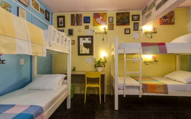 Piratas da Praia Fit Hostel