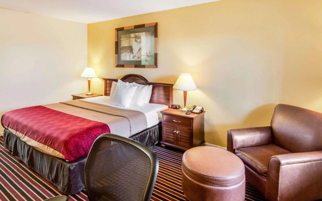 Rodeway Inn & Suites Highway 290 Northwest