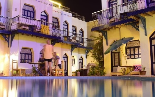 Monica Hotel