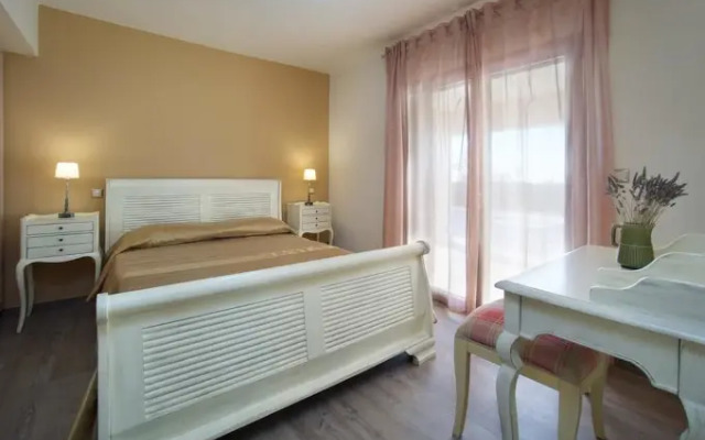 Vryonis Villa