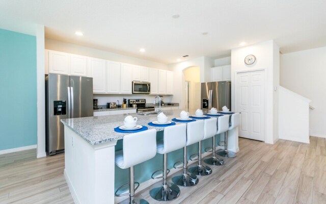 Solterra - 6112 Broad Oak Drive