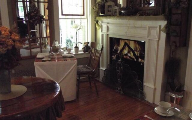 Historic Davy House Bed & Breakfast Inn