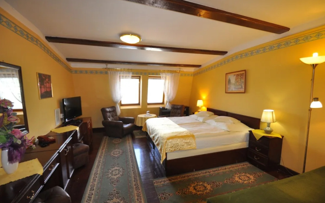GARNI - Barbakan Hotel