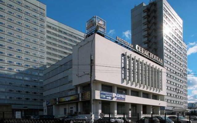 Гостиница Sevastopol в Москве отзывы, цены и фото номеров - забронировать гостиницу Sevastopol онлайн Москва вид на фасад