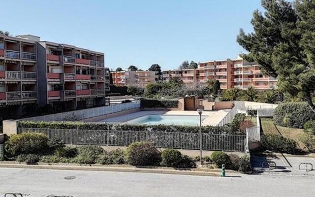 Appartement Bormes-les-Mimosas, 2 pièces, 4 personnes - FR-1-610-61