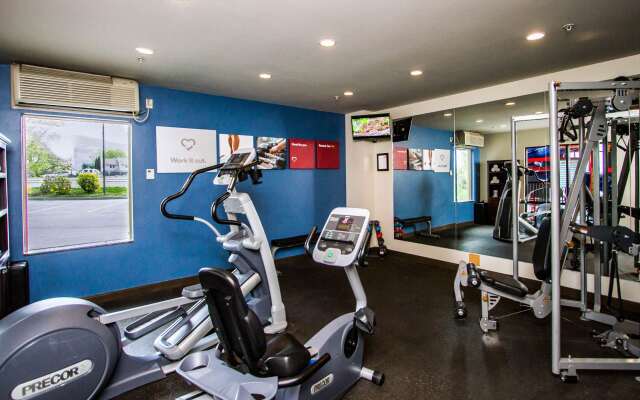 Comfort Suites Kelowna