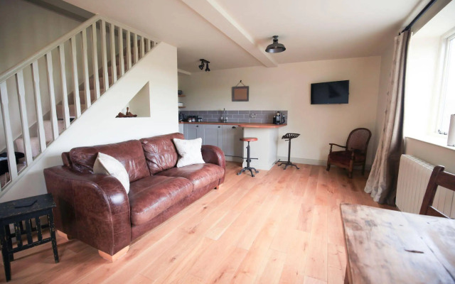 Manor Farm-MK