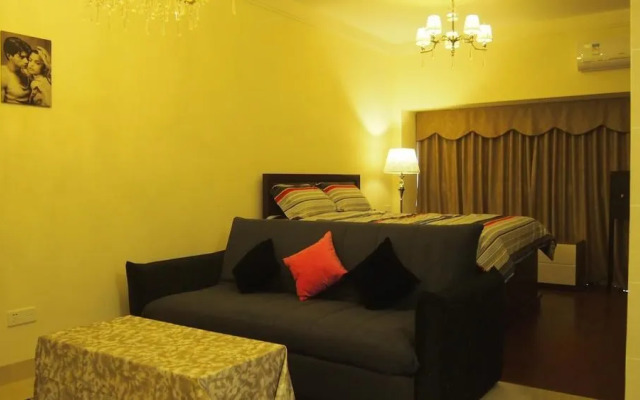 Yujiahui Characteristic Theme Apartment