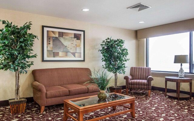 Comfort Inn & Suites Atoka-Millington