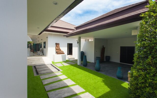 Celine Villa