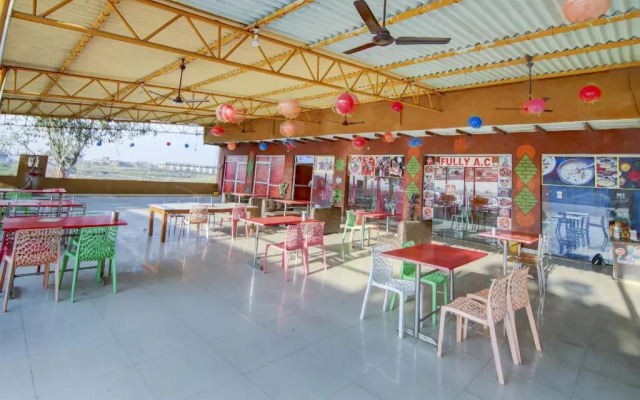 Raj Guest House by OYO Rooms