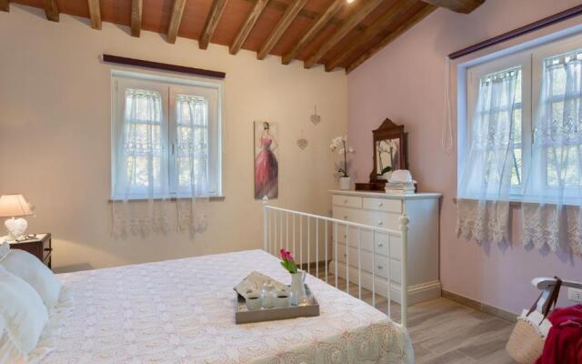AI DUE CUORI 4, Emma Villas