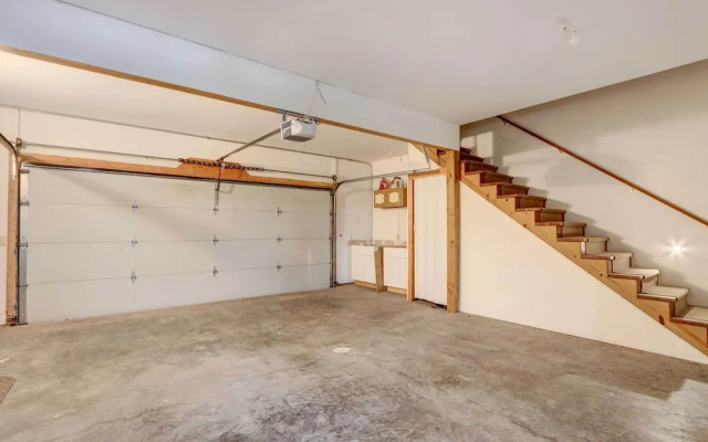 Lakefront Vacation Rental With Dock & Views!