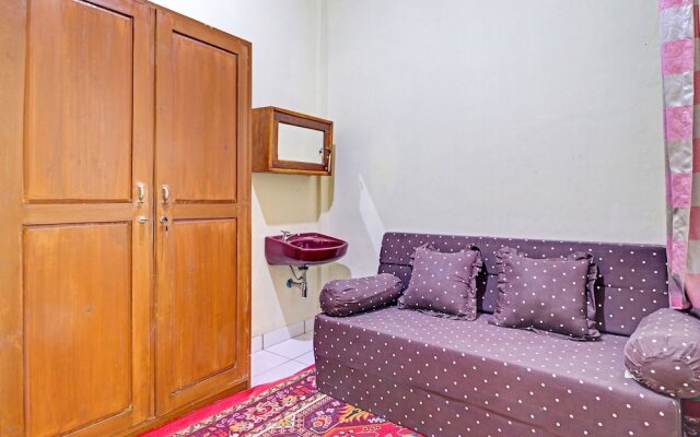 OYO Life 91480 Putridapisa Syariah