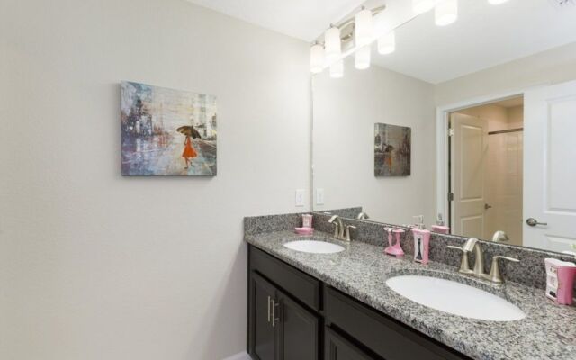 Storey Lake - 3062 Gatsby Street