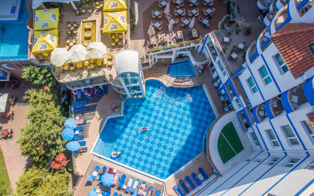 Villa List Hotel