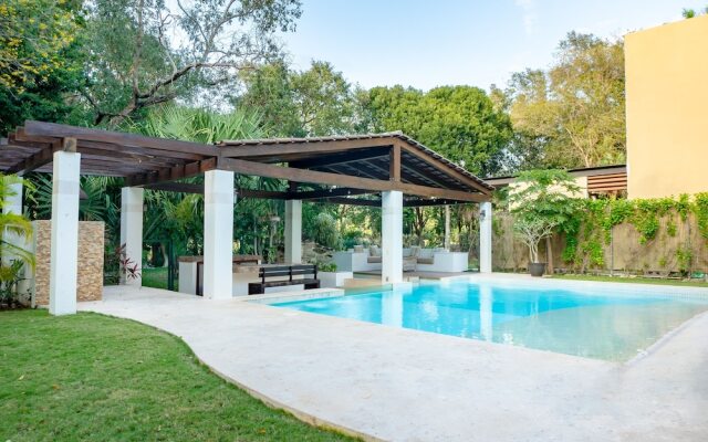 Uxmal 5 Bedroom Villa by RedAwning