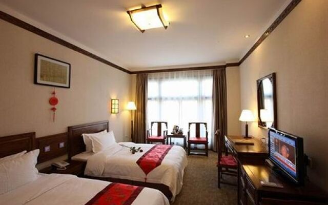 Cien Hotel